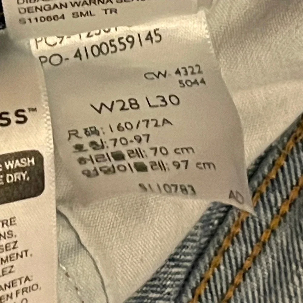 Levis Premium 501 Original Fit Distressed Jeans W28 L30 Blue Cotton Button Fly